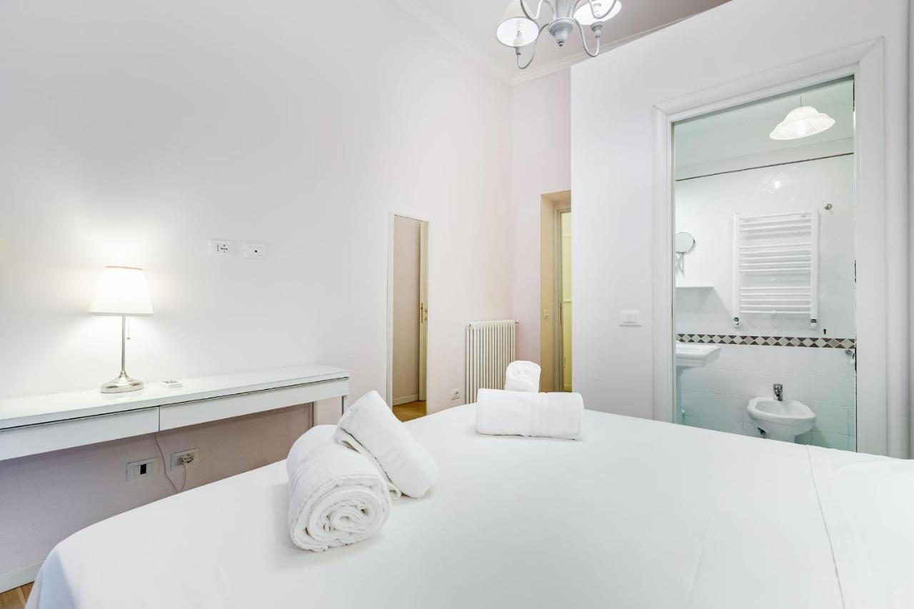 Trevi Fountain Modern Apartment Rome Exterior photo