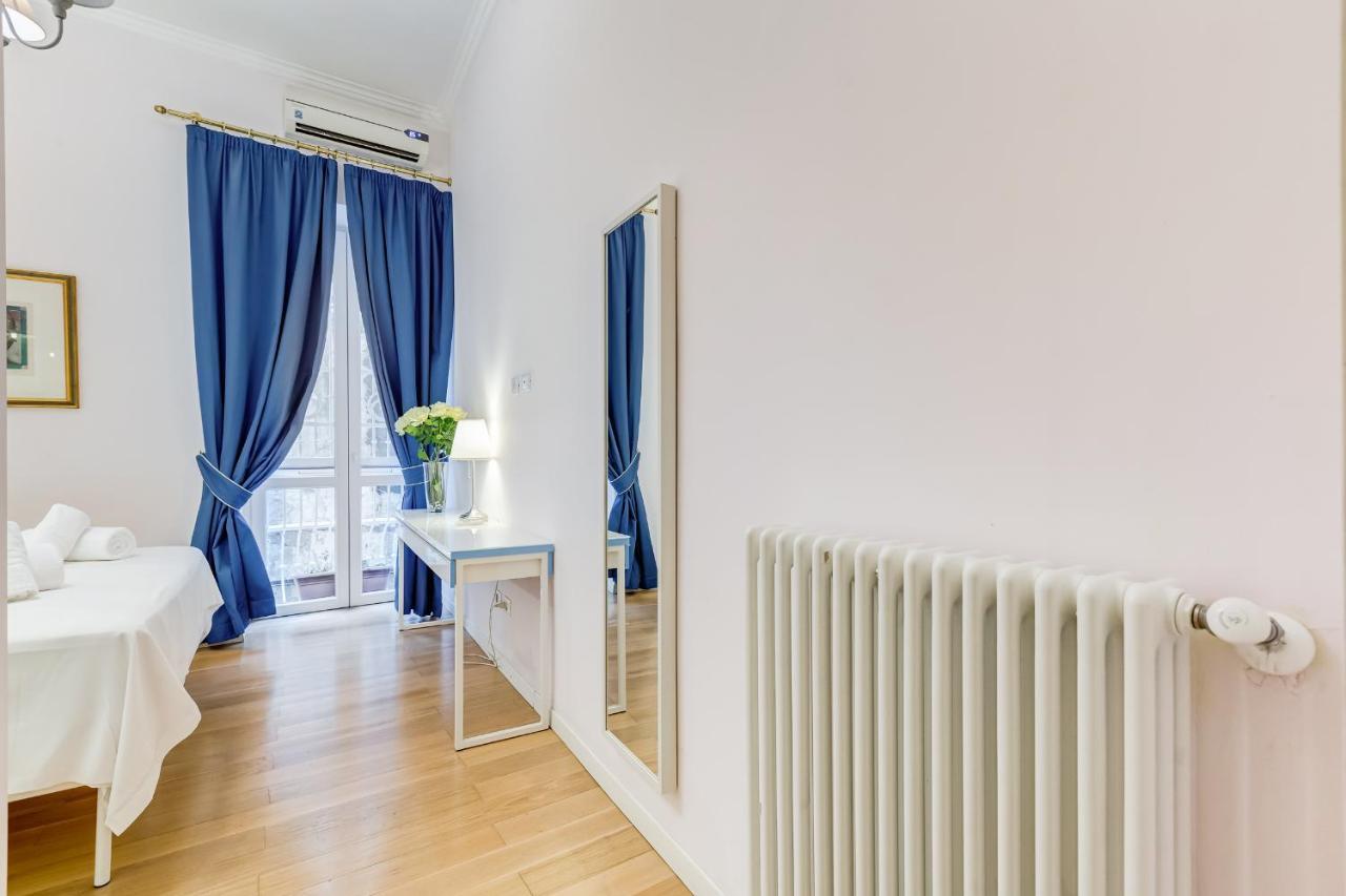 Trevi Fountain Modern Apartment Rome Exterior photo