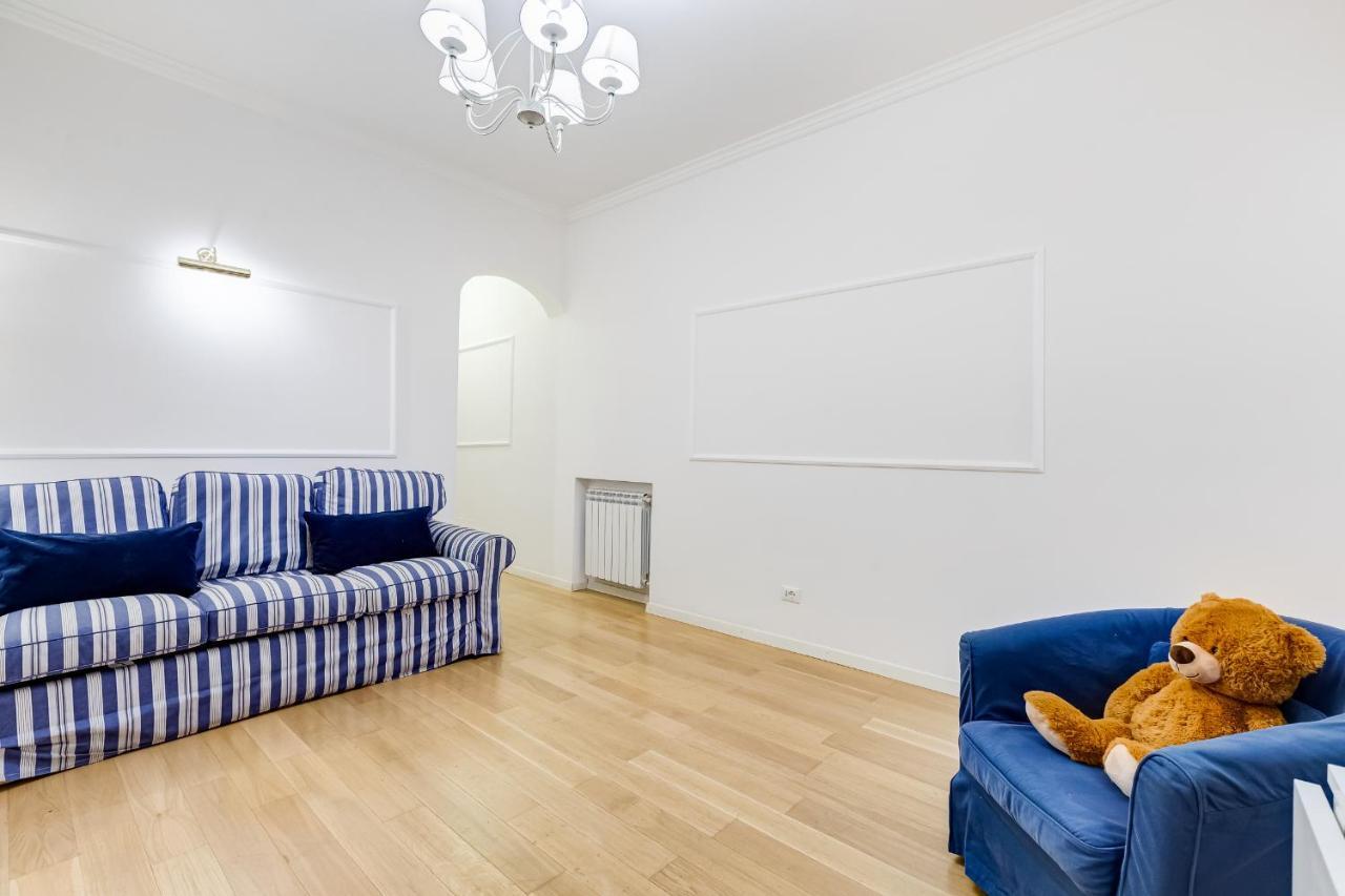 Trevi Fountain Modern Apartment Rome Exterior photo