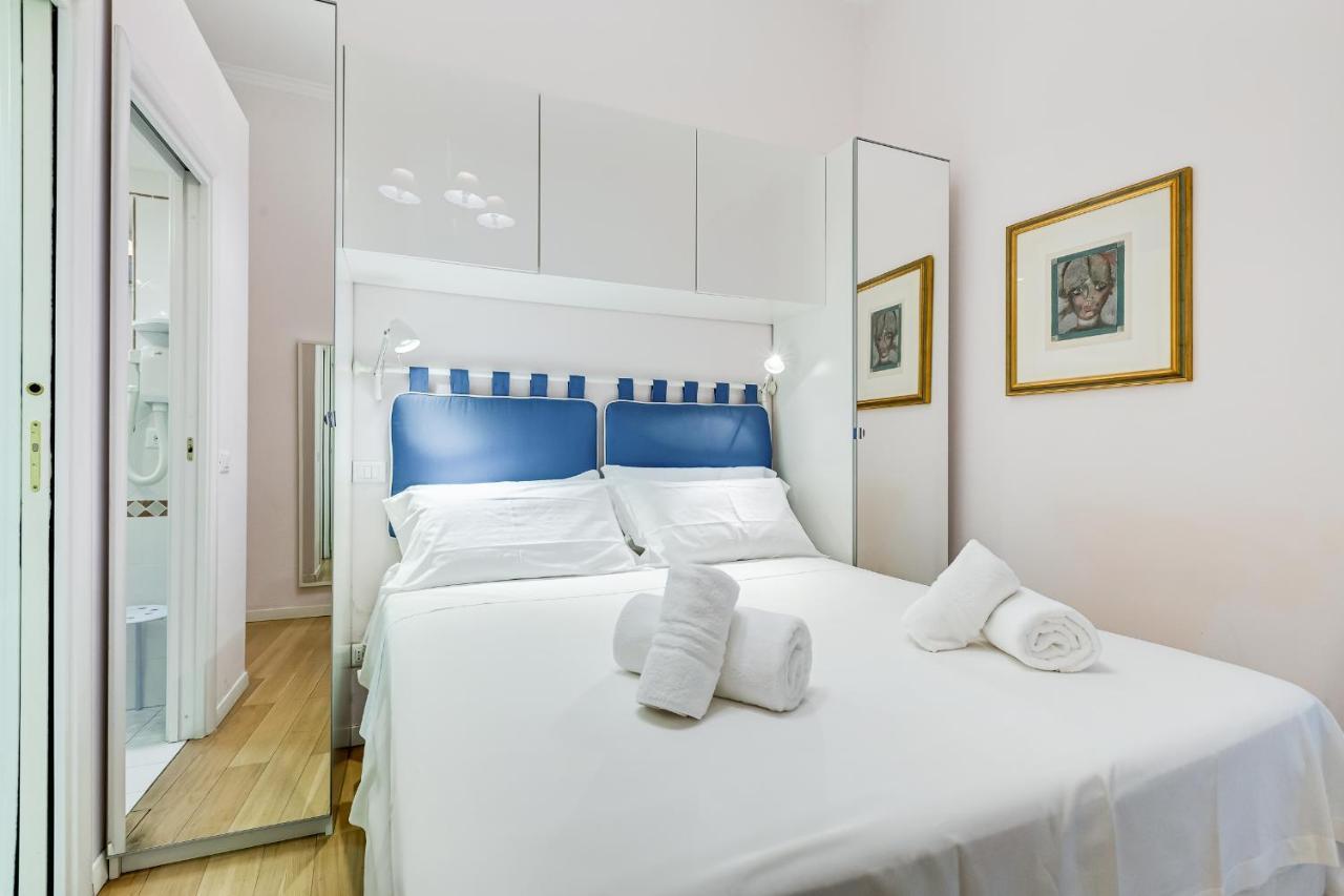 Trevi Fountain Modern Apartment Rome Exterior photo