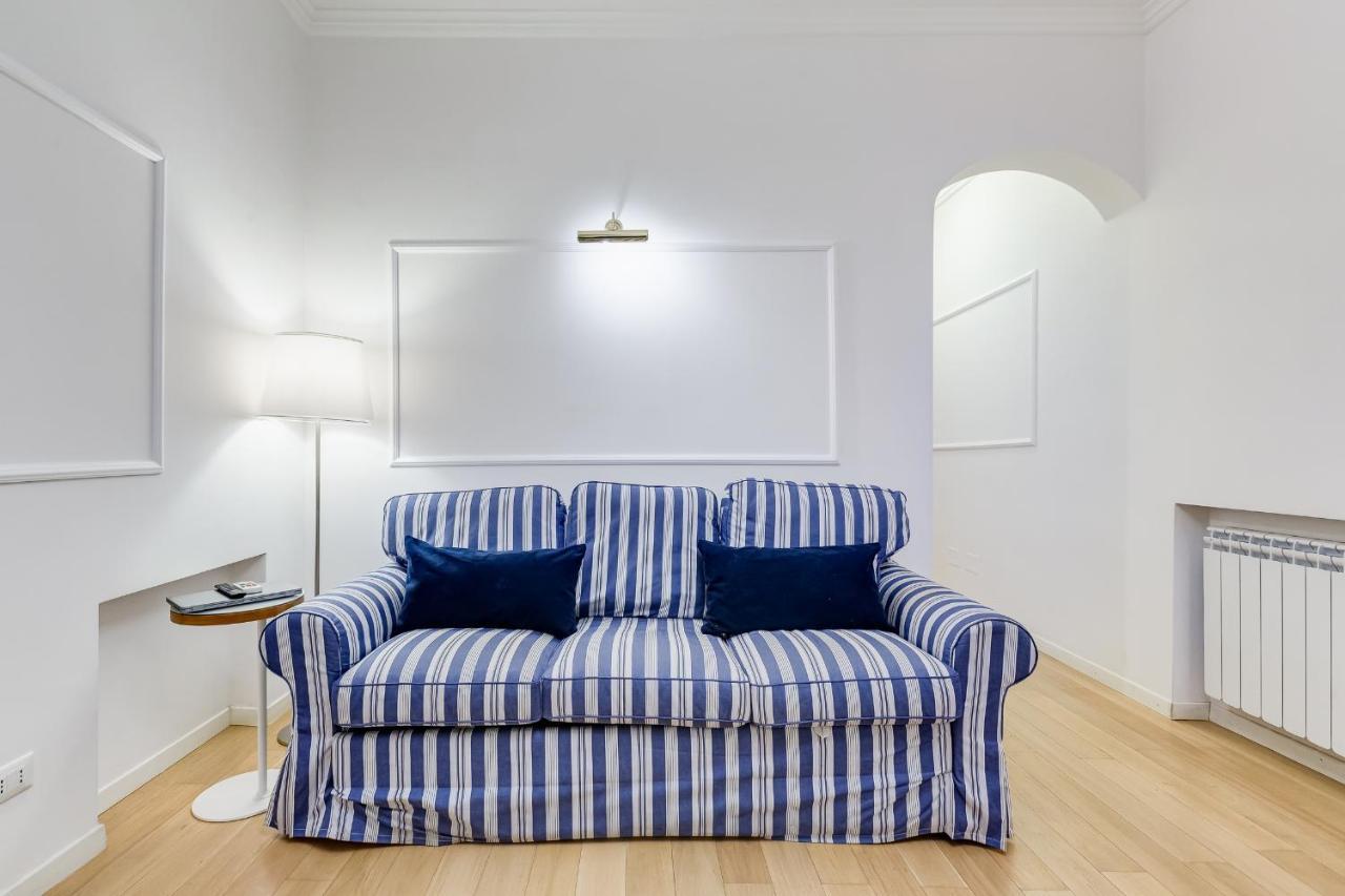 Trevi Fountain Modern Apartment Rome Exterior photo