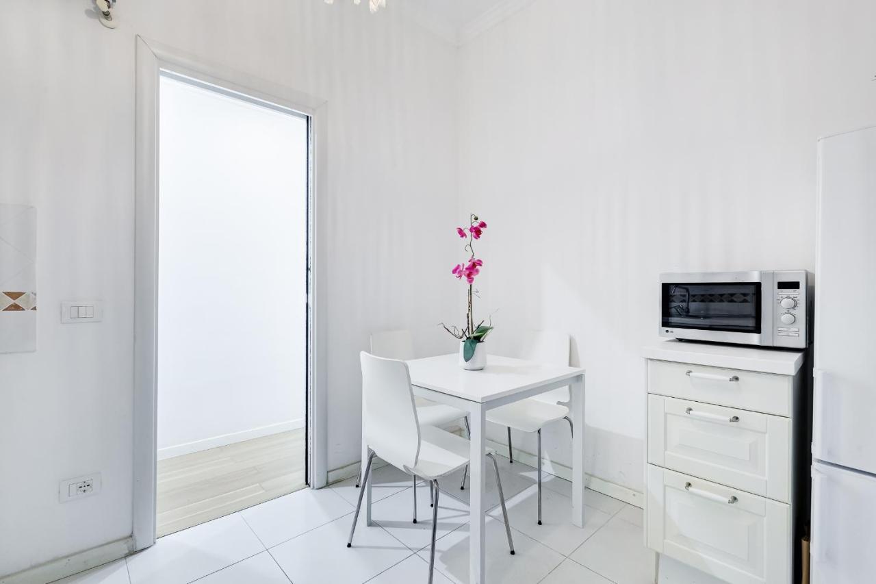 Trevi Fountain Modern Apartment Rome Exterior photo